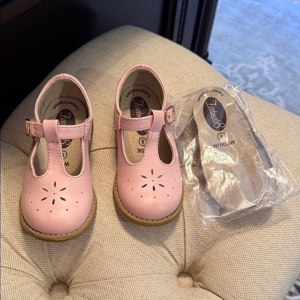 FootMates Pink T-Strap Dress Shoes